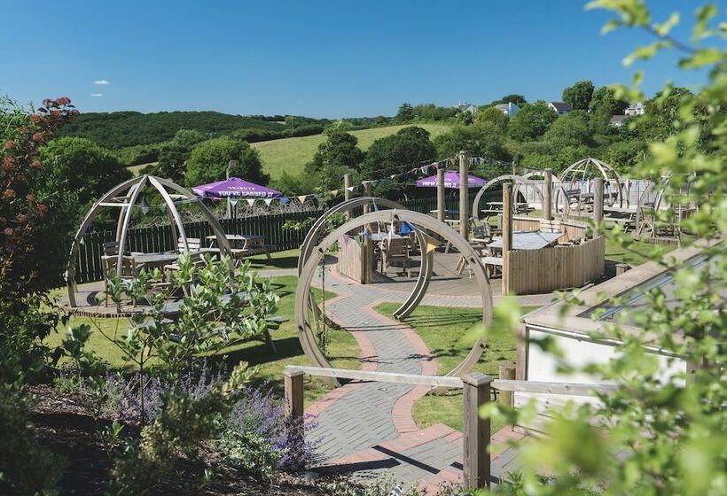 בית מלון כפרי County Arms