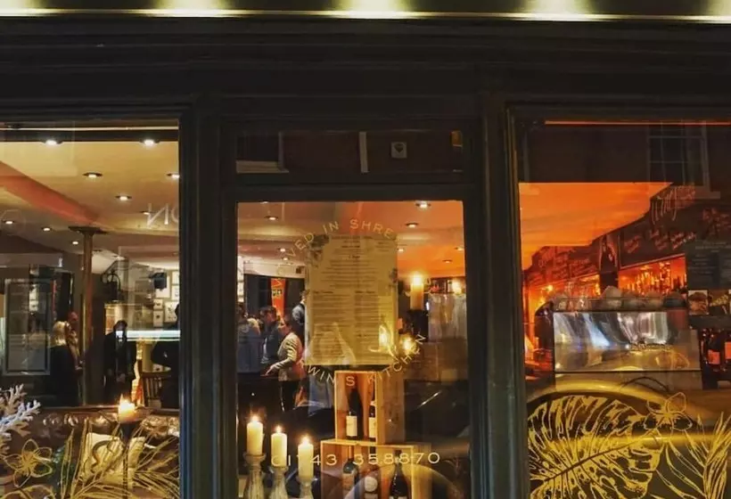 ホテル Darwins Kitchen