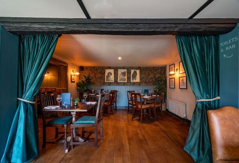 ホテル High Corner Inn