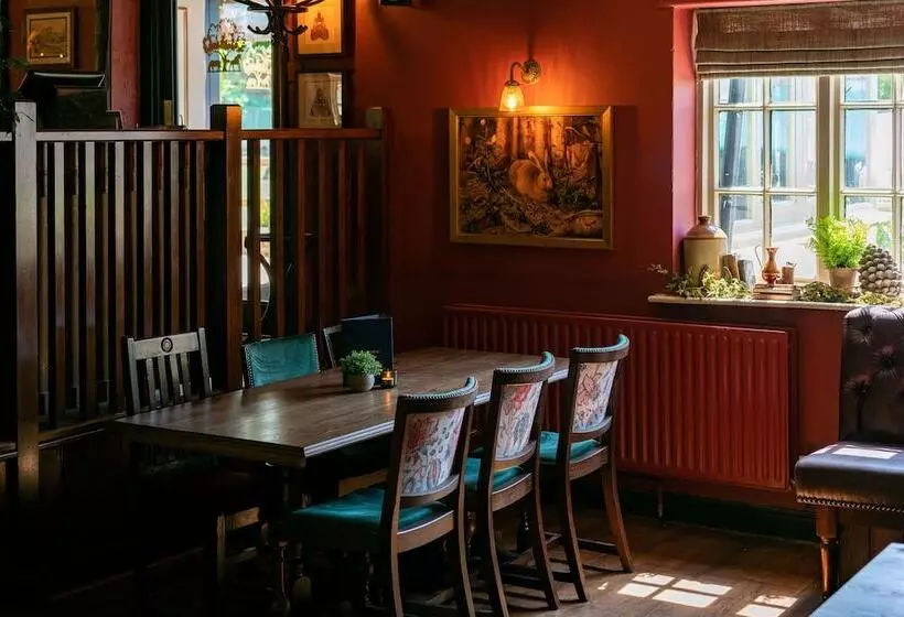 Отель High Corner Inn