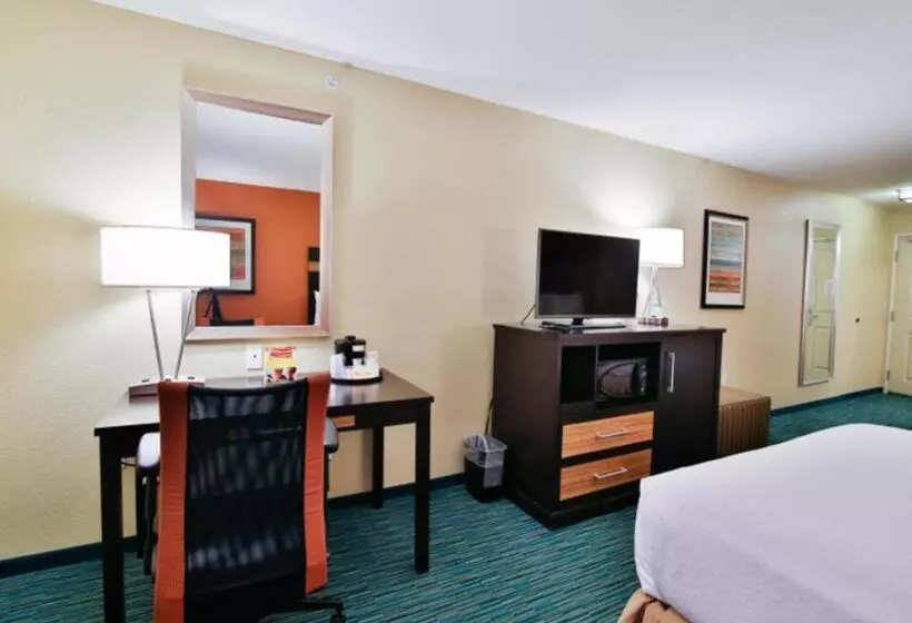 فندق Holiday Inn Bismarck, An Ihg