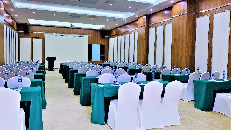 هتل Holiday Inn Express Haikou West Coast, An Ihg