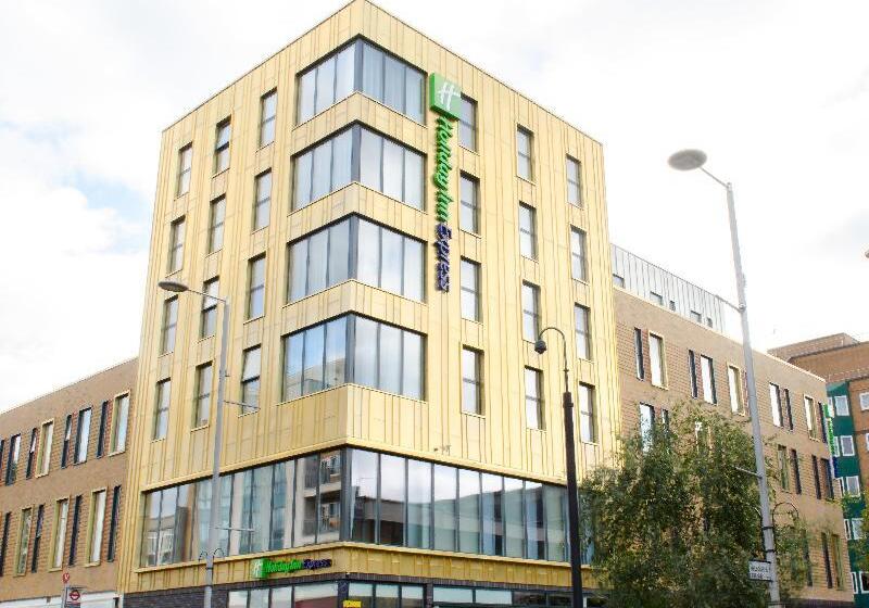 酒店 Holiday Inn Express Londonealing