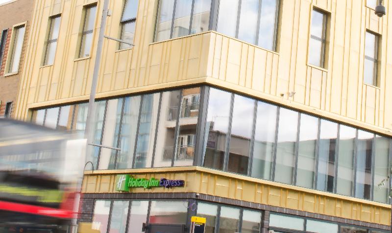 酒店 Holiday Inn Express Londonealing