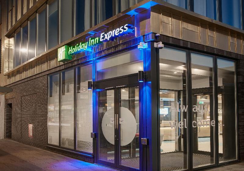 酒店 Holiday Inn Express Londonealing