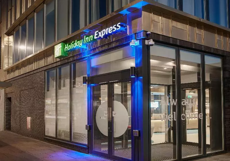 ホテル Holiday Inn Express Londonealing