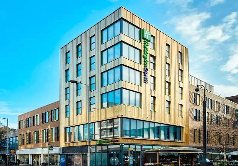 ホテル Holiday Inn Express Londonealing