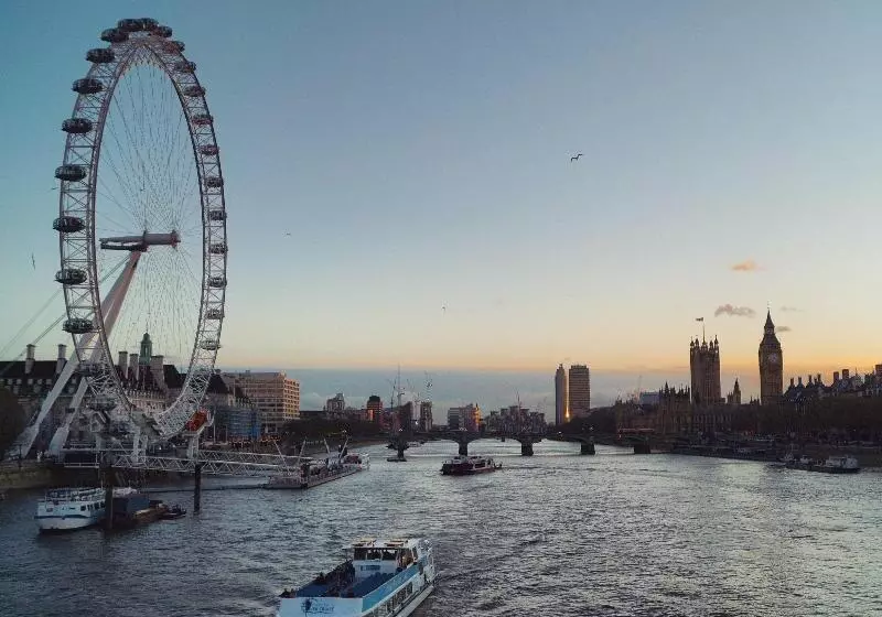 ホテル Holiday Inn Express Londonealing