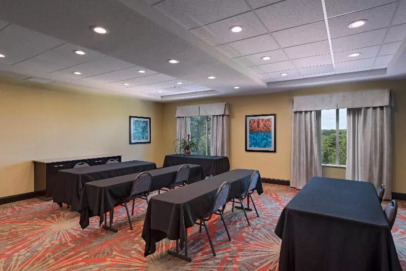 ホテル Holiday Inn Express & Suites Austin Nw Four Points, An Ihg