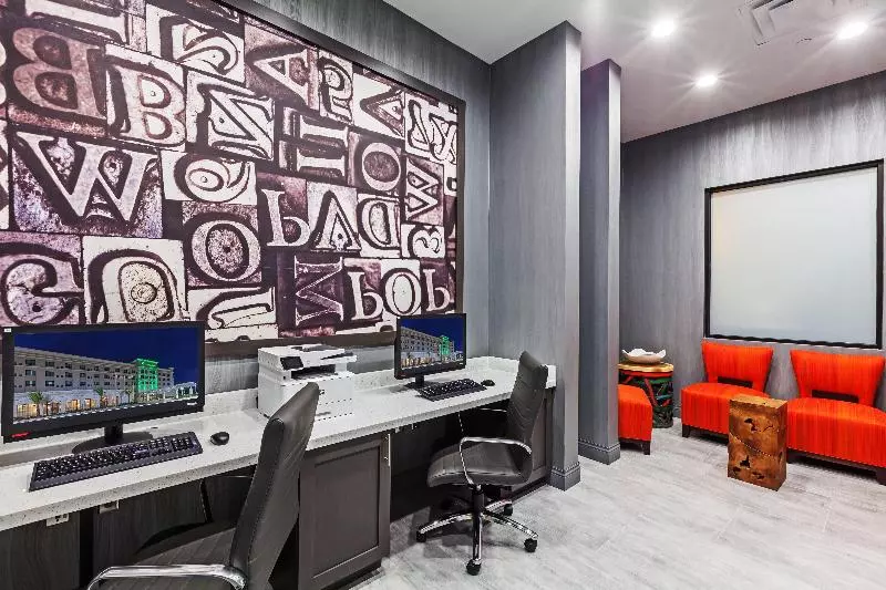 Отель Holiday Inn Houston Ne Bush Airport Area, An Ihg