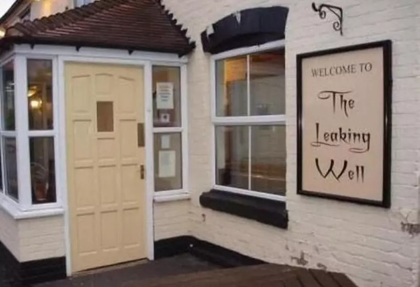 Hôtel Leaking Well, Dunhampton