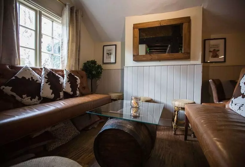 Hotel The Bull Inn Pub