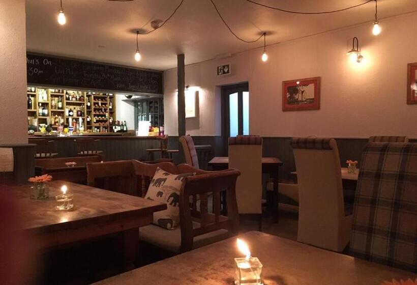 فندق The Tollgate Inn