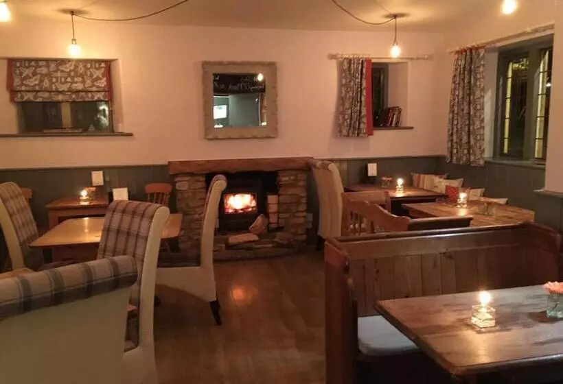 فندق The Tollgate Inn