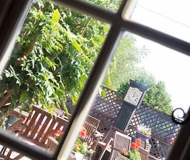 فندق The Tollgate Inn