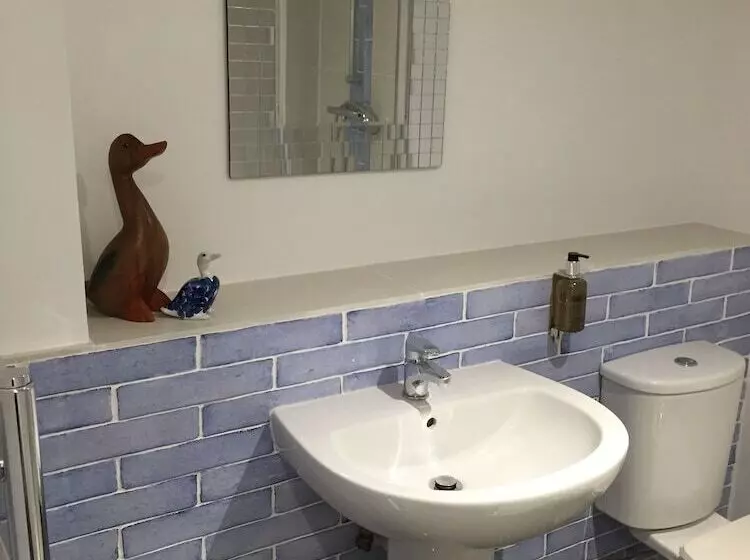 فندق The Tollgate Inn