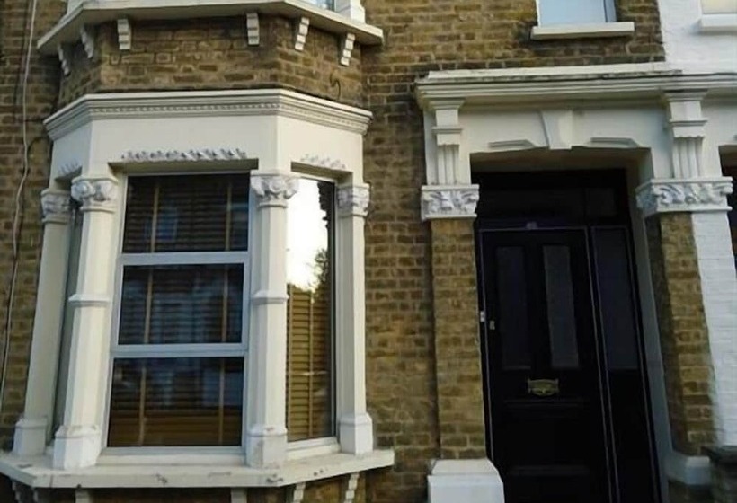 Pensión Leslie Road Accommodation