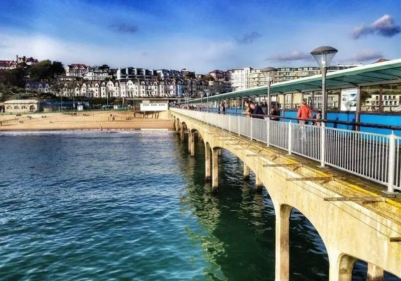 پانسیون The Strand