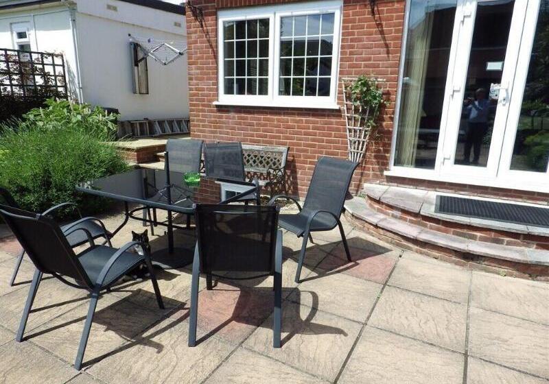 پانسیون The Strand