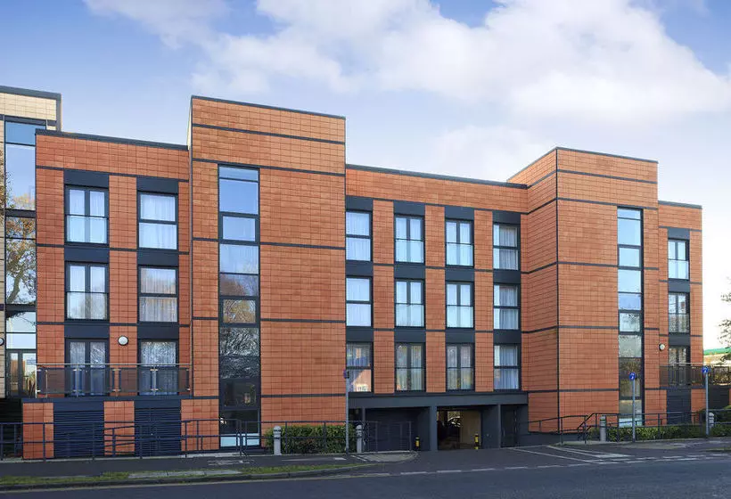 Saco Bracknell  Summer Place