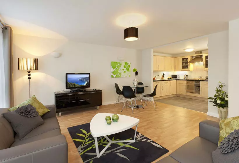 Saco Bracknell  Summer Place