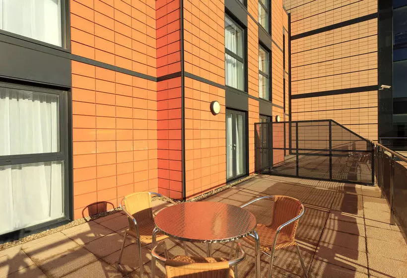 Saco Bracknell  Summer Place