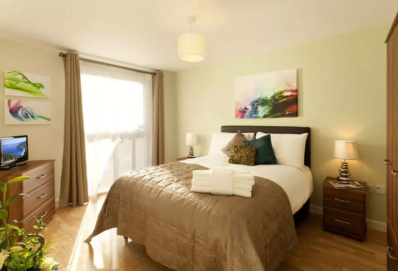 Saco Bracknell  Summer Place