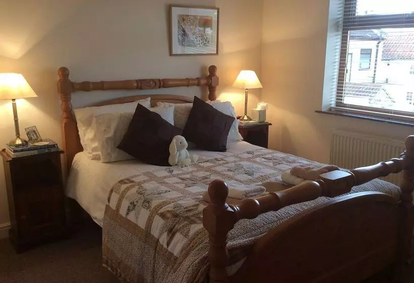 Shiptonthorpe Arms B&b