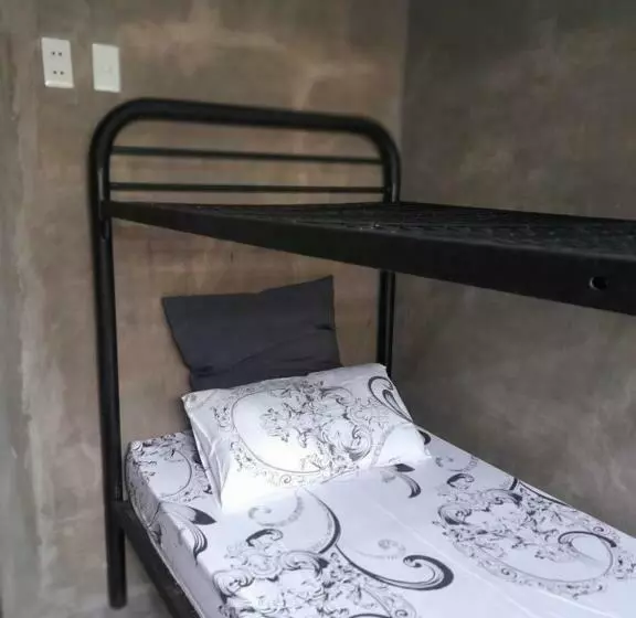 ベッドアンドブレックファースト Dumahostel