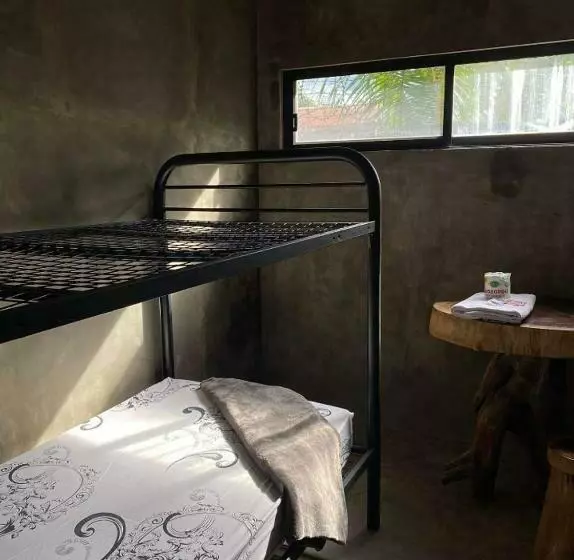 ベッドアンドブレックファースト Dumahostel