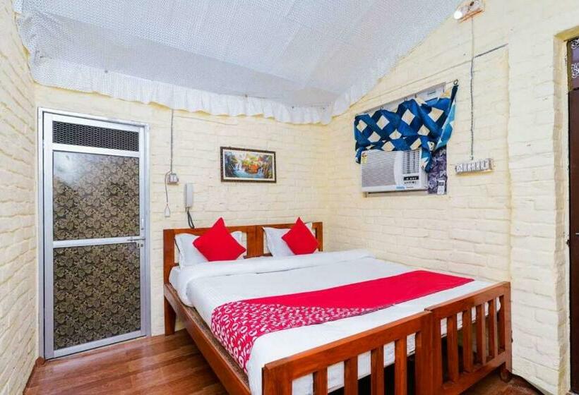 בית מלון כפרי Oyo Flagship 43914 Rs Woods