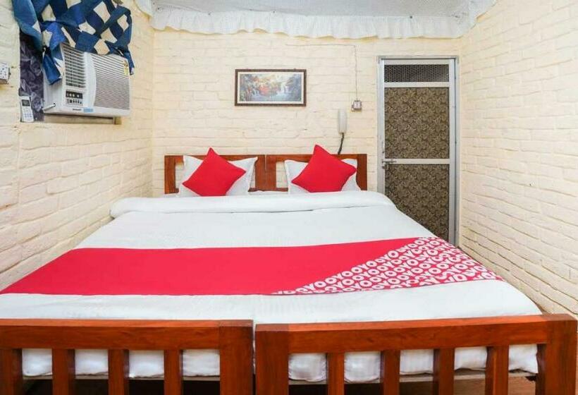 בית מלון כפרי Oyo Flagship 43914 Rs Woods