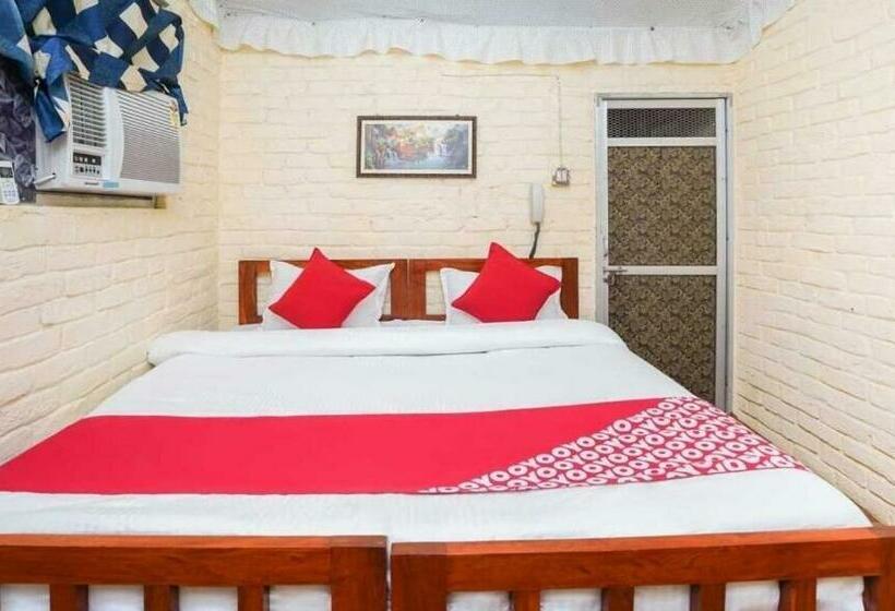 בית מלון כפרי Oyo Flagship 43914 Rs Woods