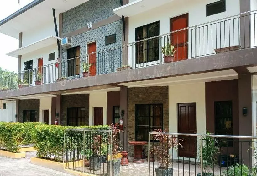 ホテル Reddoorz @ Altavista Beach Resort Samal