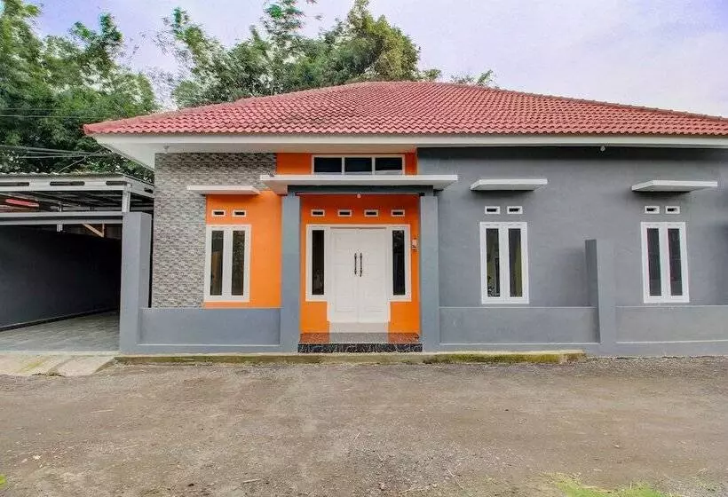 Hotelli Spot On 92118 Alif House Syariah 2