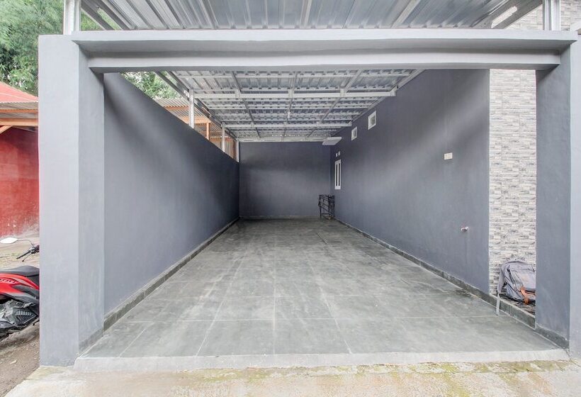 Hotel Spot On 92118 Alif House Syariah 2