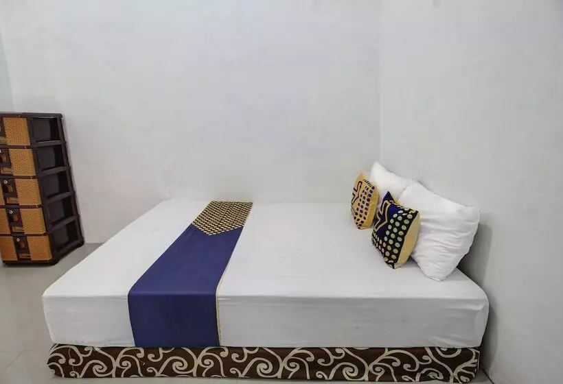 Hotelli Spot On 92118 Alif House Syariah 2