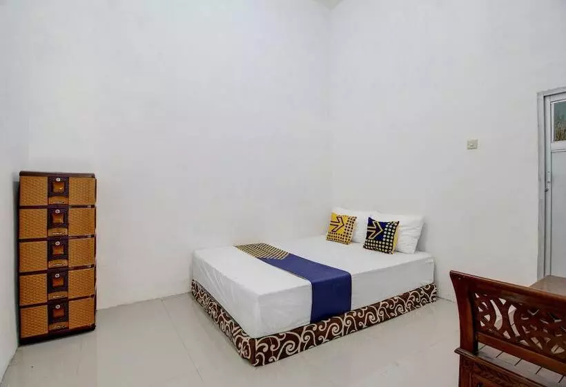 Hotelli Spot On 92118 Alif House Syariah 2