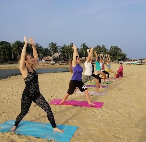 בית מלון כפרי Blue Waves Kite Surfing Beach Resort