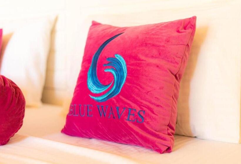 בית מלון כפרי Blue Waves Kite Surfing Beach Resort