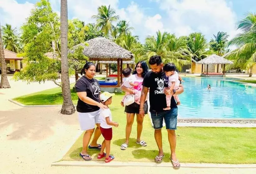 Hotelli Blue Waves Kite Surfing Beach Resort