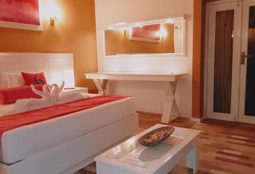 בית מלון כפרי Blue Waves Kite Surfing Beach Resort