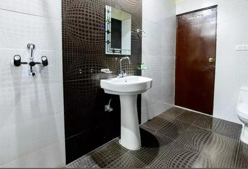 West Cottas Hotel    Couples, Family, Corporate Favorite In Heart Of Jalandhar