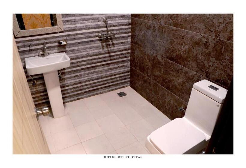 West Cottas Hotel    Couples, Family, Corporate Favorite In Heart Of Jalandhar