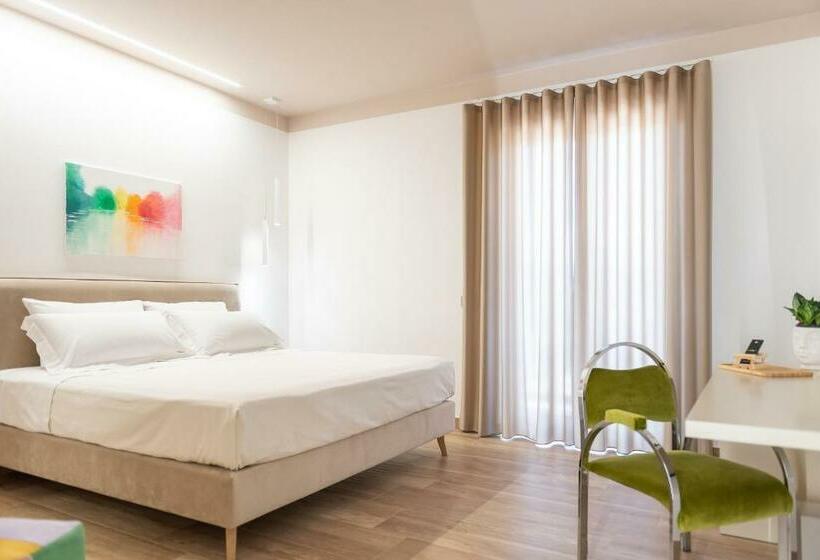 تختخواب و صبحانه Vemaga Luxury Stay In Pompeii