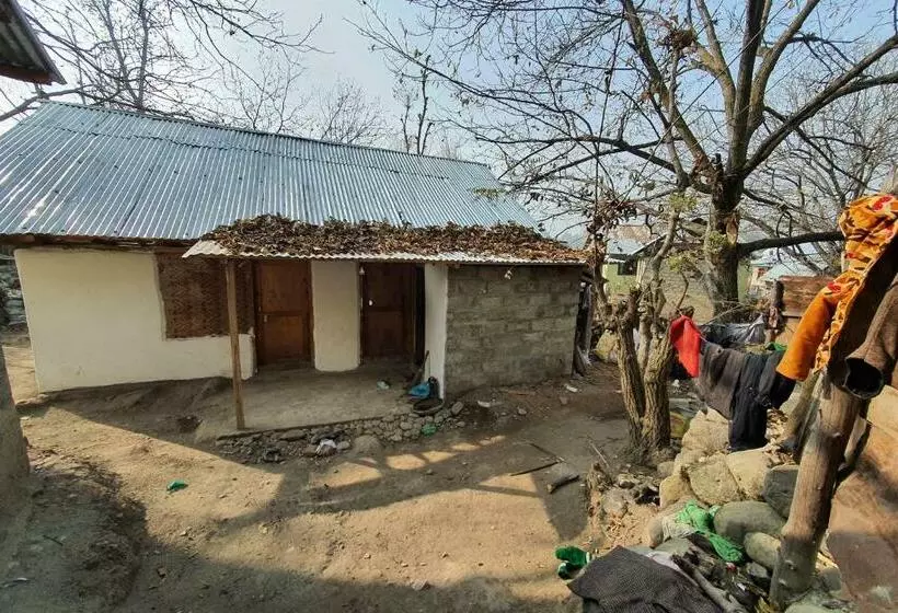 هتل O Kohsheen Guest House