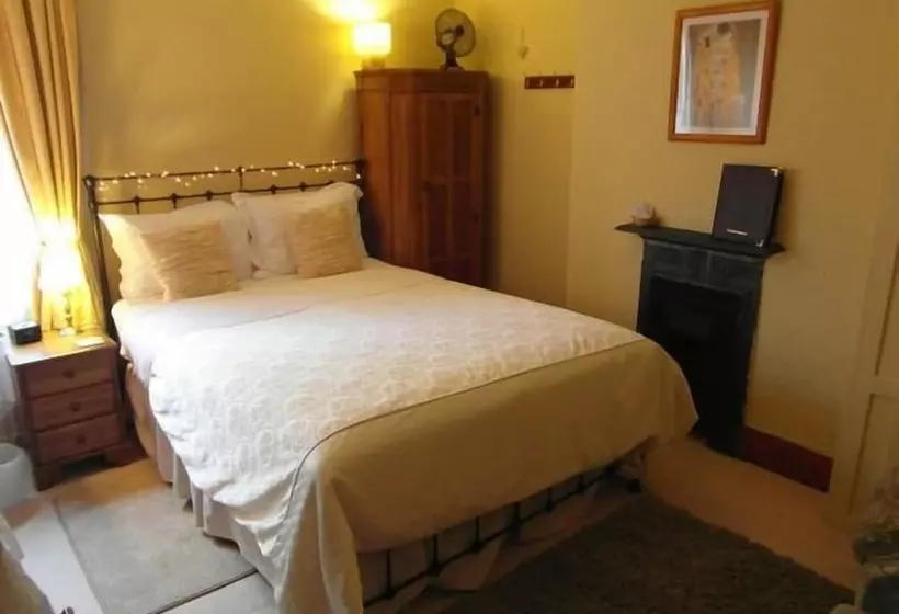 Anton Guest House Bed And Breakfast