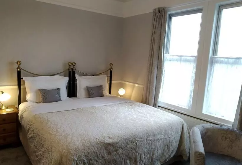 Anton Guest House Bed And Breakfast