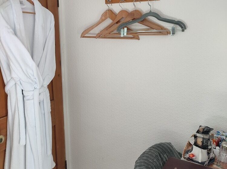 Anton Guest House Bed And Breakfast