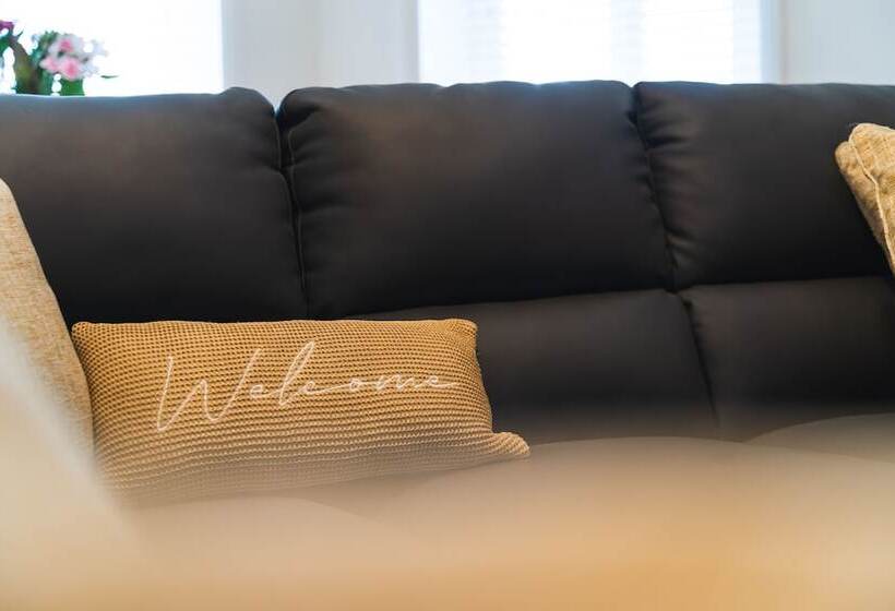 Beachmount Holiday Apartments